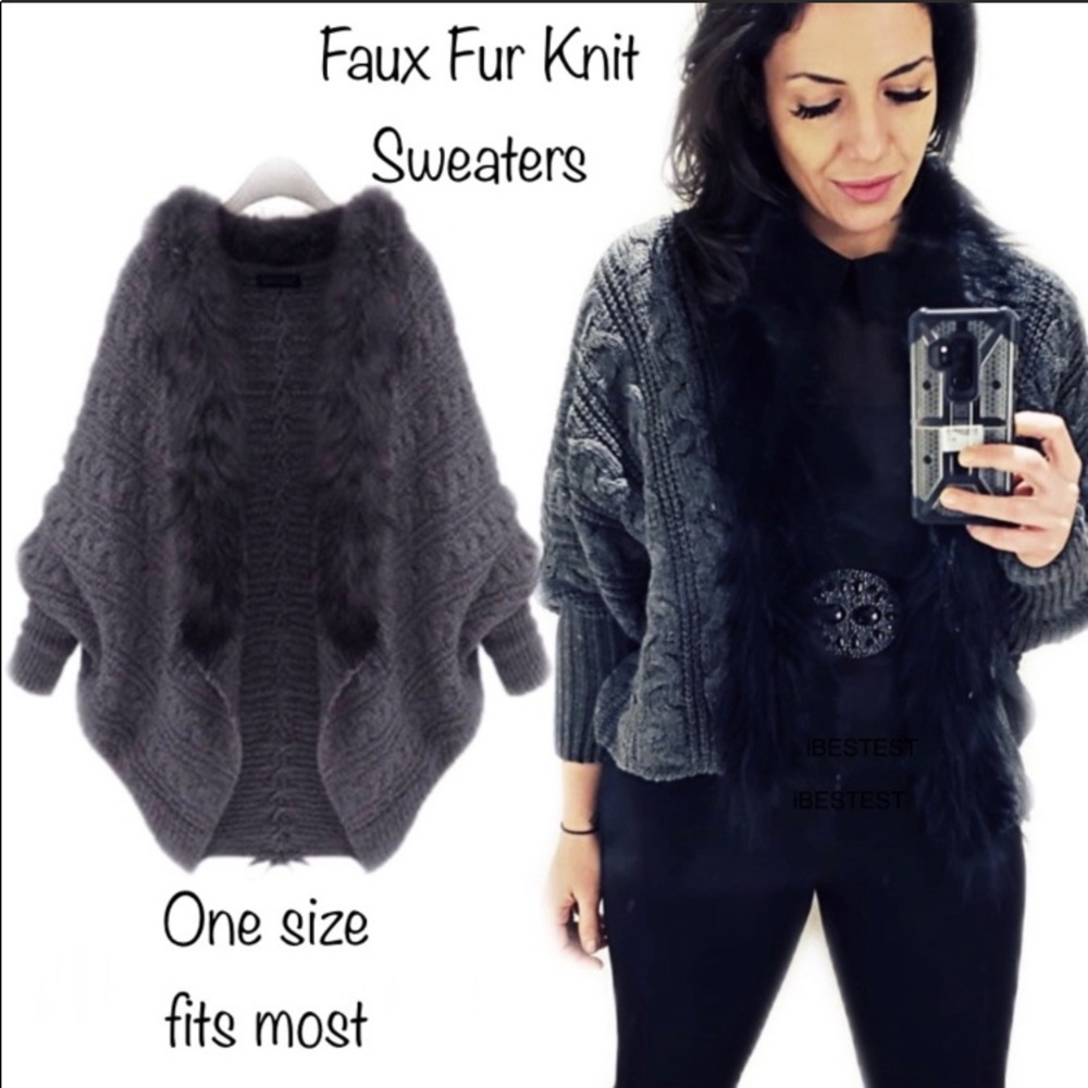 Oversized Beautiful gray sweater with faux fur. Feels cozy and luxurious.